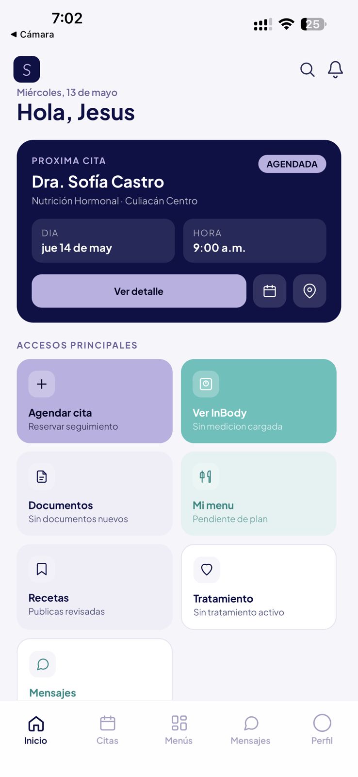 Vista previa de la app Son Tus Hormonas — pantalla de inicio del paciente con próxima cita, accesos a InBody, recetas, documentos y mensajes.